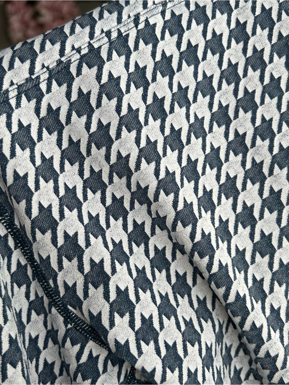 Carbon38 Houndstooth Jacquard 7/8 Active Leggings - French Navy & White - Picture 8 of 9